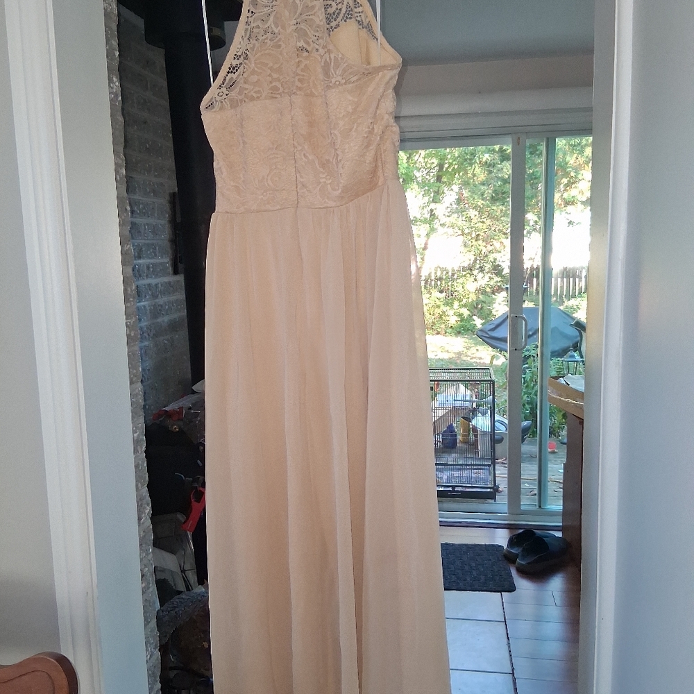 Elegant Backless Cream Lace Dress